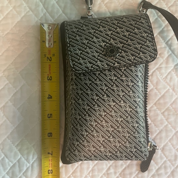 BNWOT - Beautiful Cole Haan Grey/Black/White Patterned Cell Phone/Wallet Purse - Picture 5 of 6
